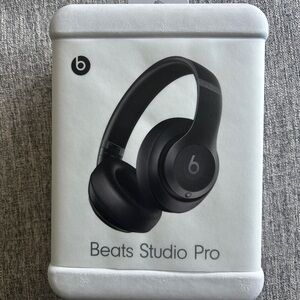 Beats Studio Pro - Black